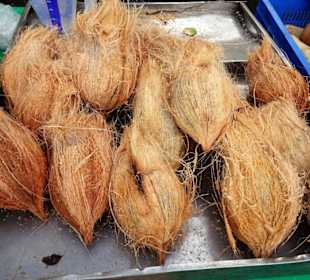 Rundgang über den Marché forain du Front de Mer