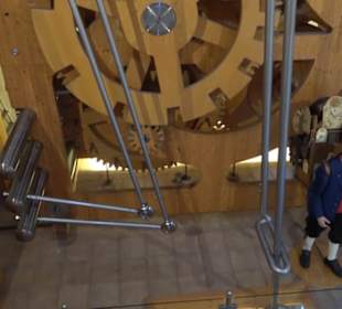 Weltgrößte Kuckucksuhr