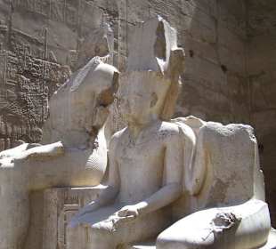 Die Götter Amun, Mut und Chon