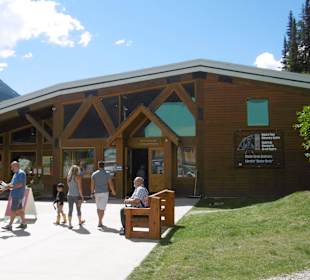 Besuchermuseum am Rogers Pass mit kleinem Museum