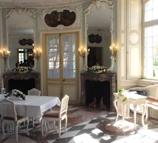 Rundgang durch den Zentralpavillon