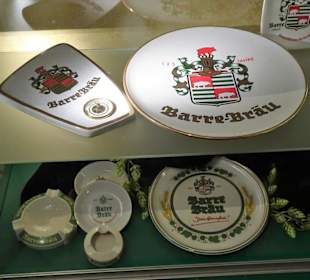 Exponate zur Firmengeschichte im Brauereimuseum