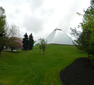 Außen: Sehr schöne Parkanlage