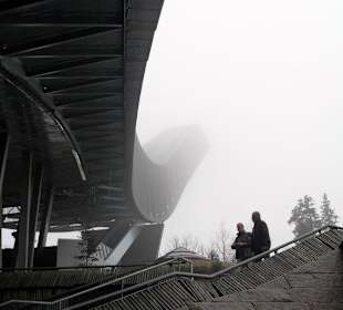 Der Absprungturm im Nebel