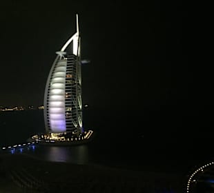Burj Al Arab beleuchtet