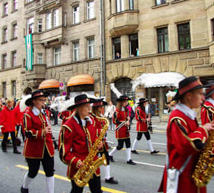 Im vollen Marsch