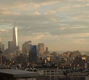 Rooftop Bar - Ausblick auf das Financial Dstr.