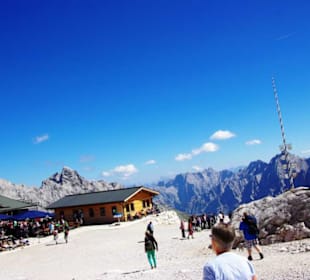 Sitzplatz kaum noch möglich