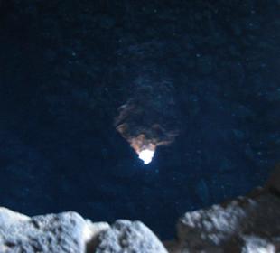 Unterirdischer See mit blinden Albino-Krebsen 