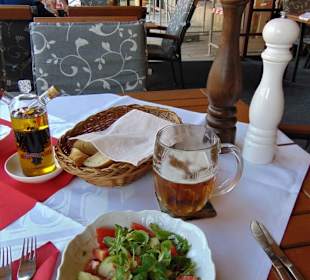 Moravská Restaurace - gemischter, frischer Salat!