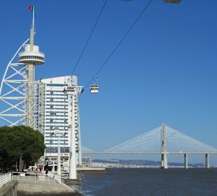 Vasco da Gama-Tower mit Seilbahn