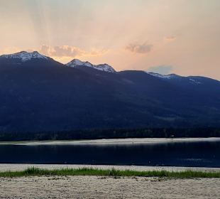 ..letzte Sonnenstrahlen hinterm Berg!