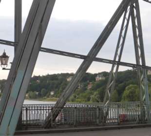 Blick vom „Blauen Wunder“