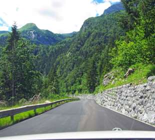 Abwärts mit Gegenverkehr