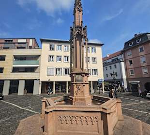 Stiftshof mit Stiftsbrunnen