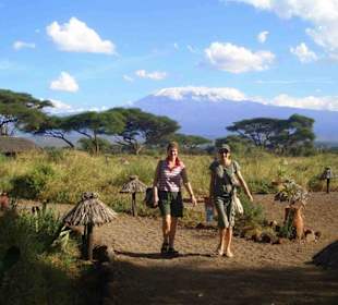 Schönheiten vor dem Kilimandscharo