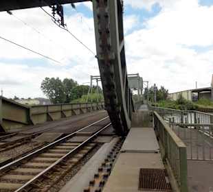 Die Rollklappbrücke in geschlossenem Zustand