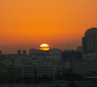 Sonnenaufgang über Dubai