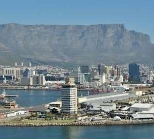 Tafelberg in Kapstadt mit MS Hamburg