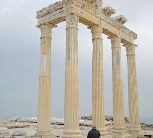 Wahrzeichen von Side. Überbleibsel der Vergangenheit