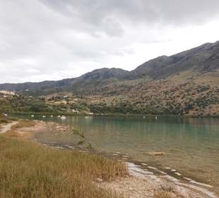 Kournas See Souvenvirshops