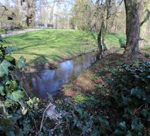 Bach im Schlosspark