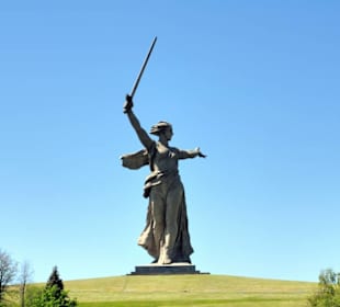 Mutter Heimat Statue