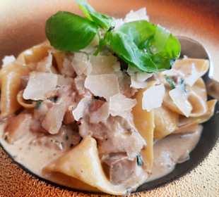 Bandnudeln mit Steinpilzen 