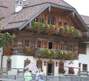 Blick auf das Haupthaus des Gutes