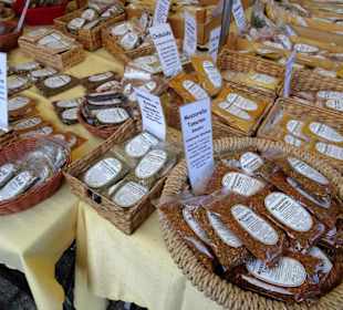 Rundgang über den Wochenmarkt Pferdemarkt