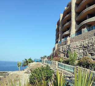 Weg vor den Blöcken