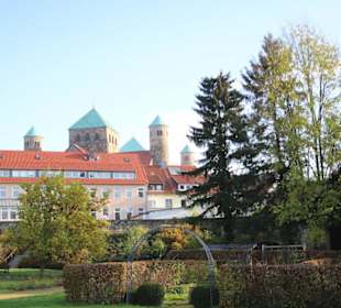 Magdalengarten Blick zu St. Michaelis