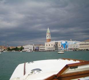 Fahrt mit dem Hotelboot