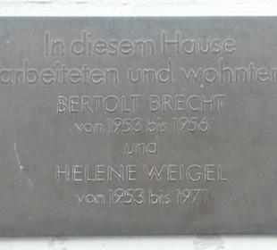 Wo Bertolt Brecht und Helene Weigel-Brecht wohnten
