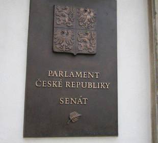 Palais Waldstein, Senat