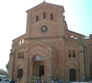 Besuch der Wallfahrtskirche Ta ' Pinu