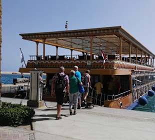 Fahrt mit dem Glasbodenboot NEFERTARI in Port Ghalib