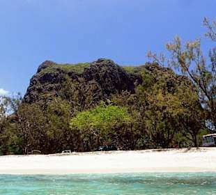 Brabant - widok z plaży Le Morne