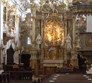 Stift Unserer Lieben Frau zur Alten Kapelle
