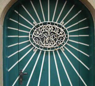 Dekorative Eingangstüre