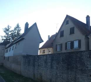Sulzfeld, von 950 Meter langen Wehrmauer umgeben