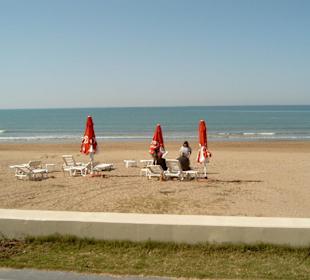 Hoteleigener Strand ohne AI