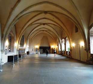 Im Rittersaal des Schlosses