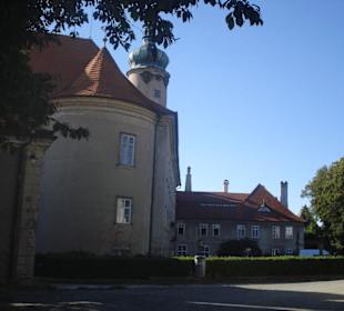 Vnější pohled na zámek