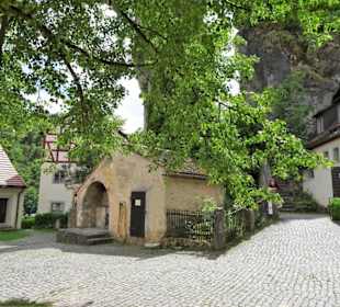 Im Innenhof des Museums