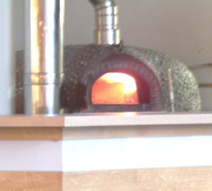 Der Pizza-Ofen wurde wohl mit Holz geheizt