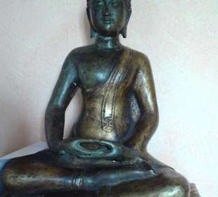 Buddha in der Commune