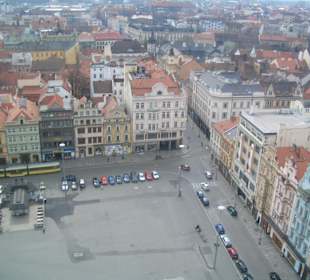 Pohlad z katerdaly na namestie