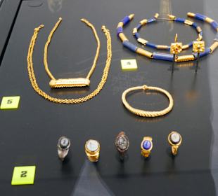 Dieser schöne goldene Schmuck ging verloren
