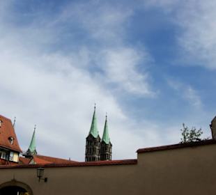 Hinten die Türme vom Dom